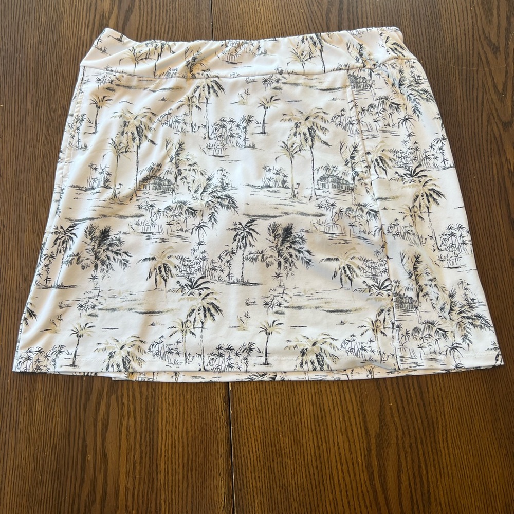 San Soleil White Golf Skort Size Medium UV 50